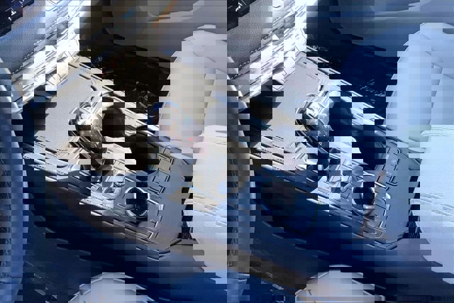 Used 2023 Cadillac XT4 Luxury w/ Cold Weather Package image 17