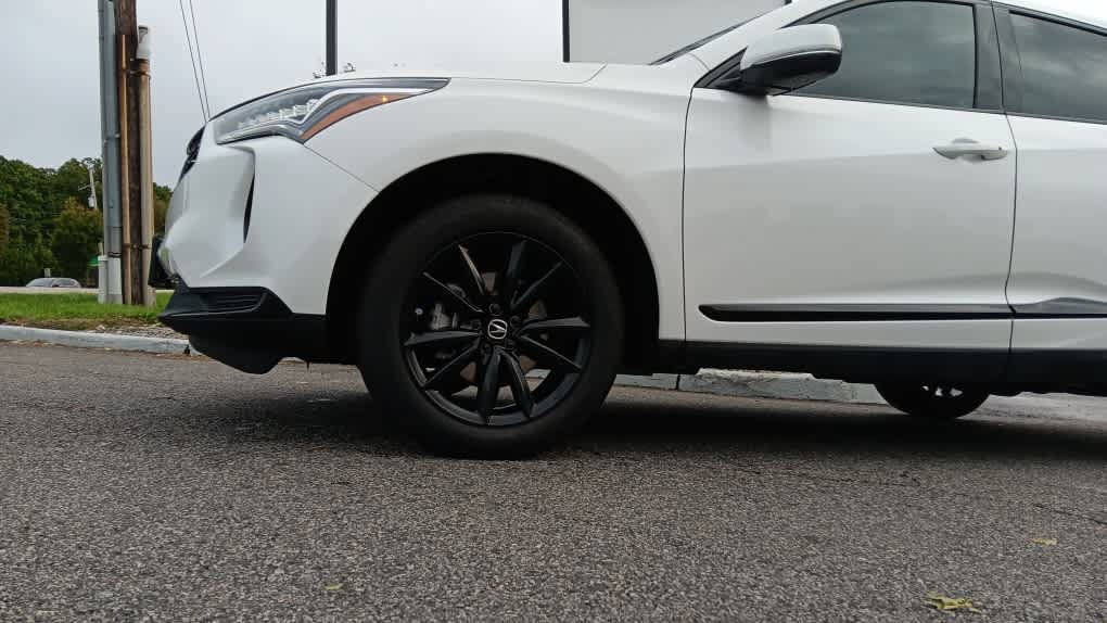 Used 2025 Acura RDX SH-AWD image 10