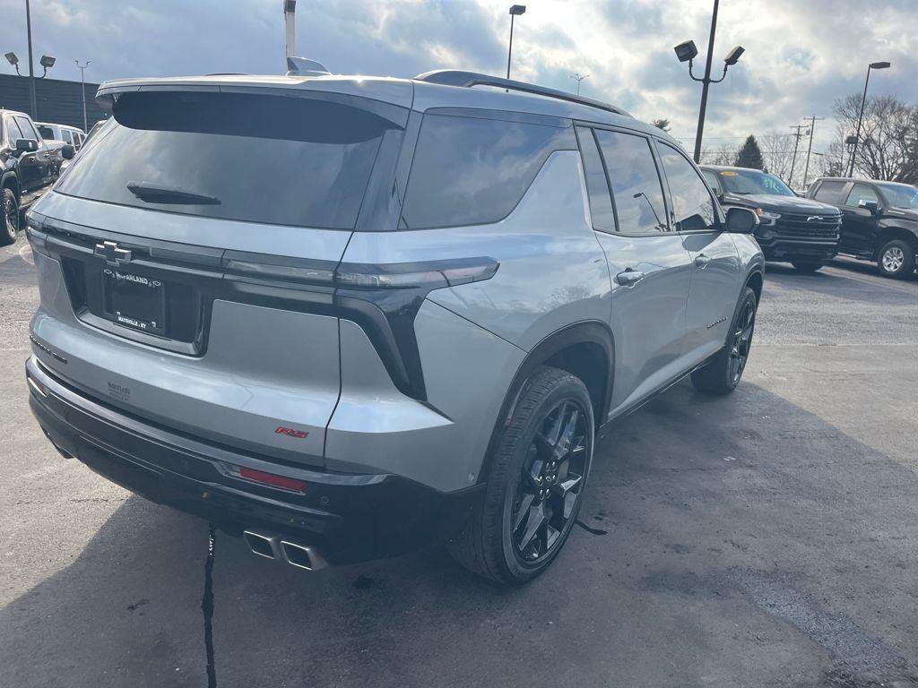 Used 2025 Chevrolet Traverse RS AWD/4WD image 5