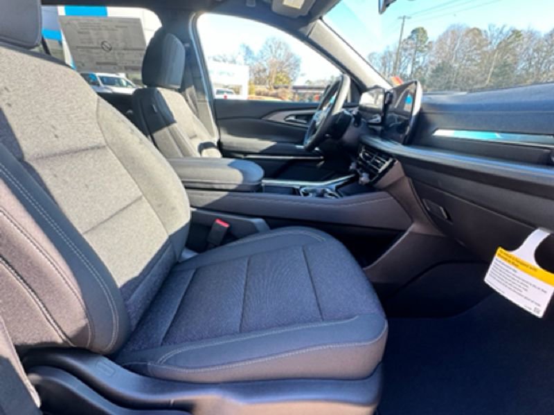 New 2026 Chevrolet Traverse LT image 16