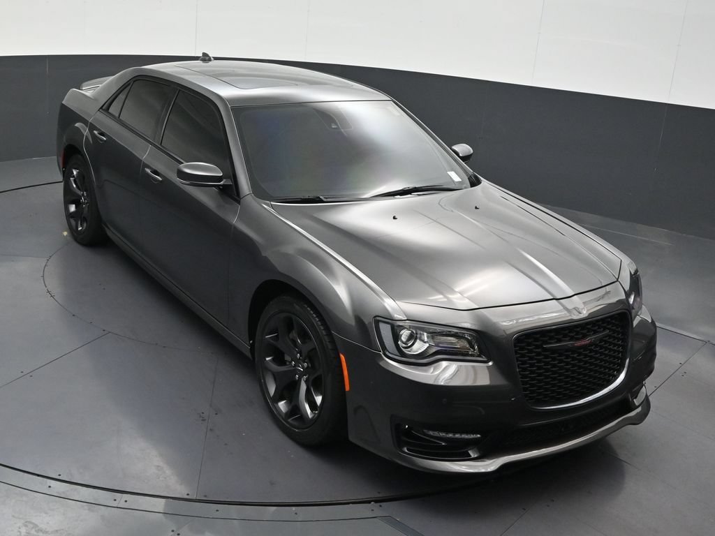 Used 2023 Chrysler 300 S w/ Comfort Group RWD image 23