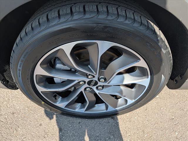 Used 2022 Lincoln Nautilus Reserve image 9