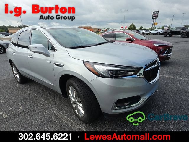 Used 2021 Buick Enclave Essence w/ Sound and Sites Package FWD image 3