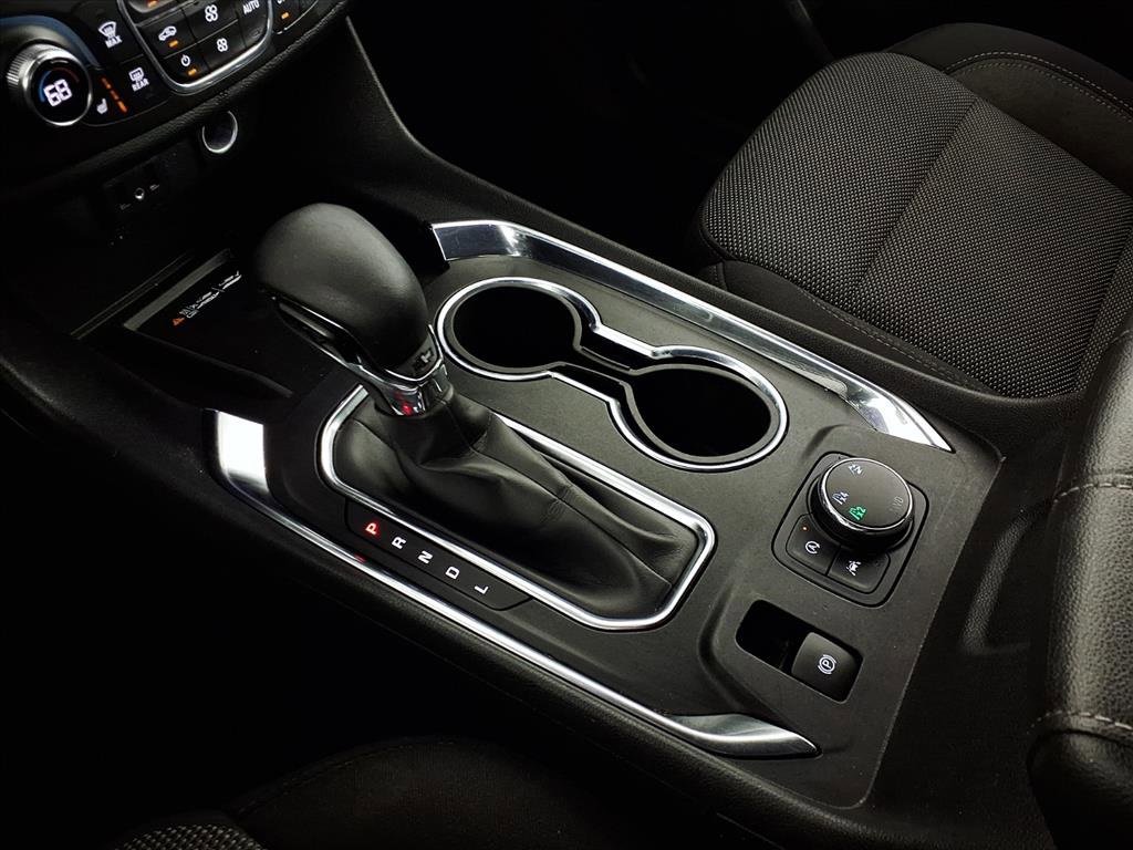 Used 2022 Chevrolet Traverse LT image 21