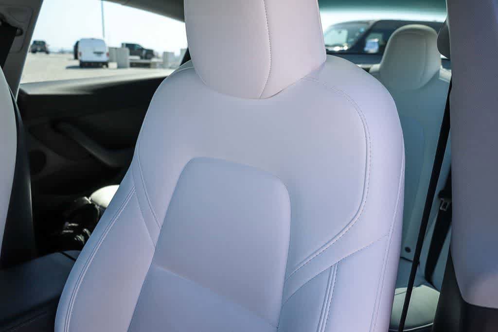 Used 2023 Tesla Model 3 Standard Range RWD image 26