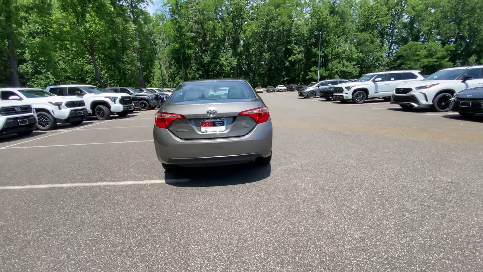 Used 2017 Toyota Corolla LE FWD image 9