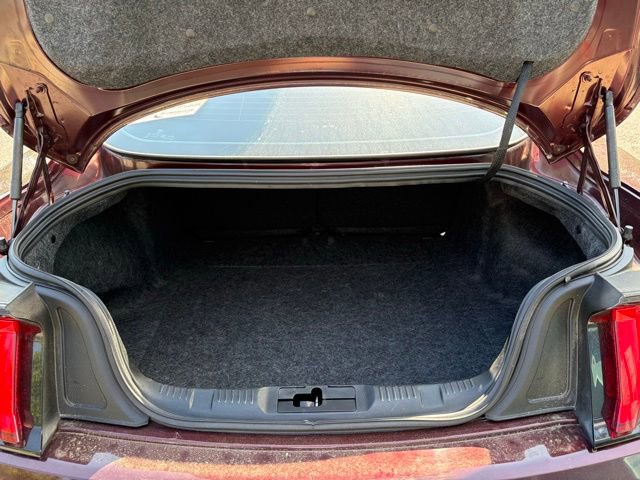 Used 2018 Ford Mustang Premium image 26