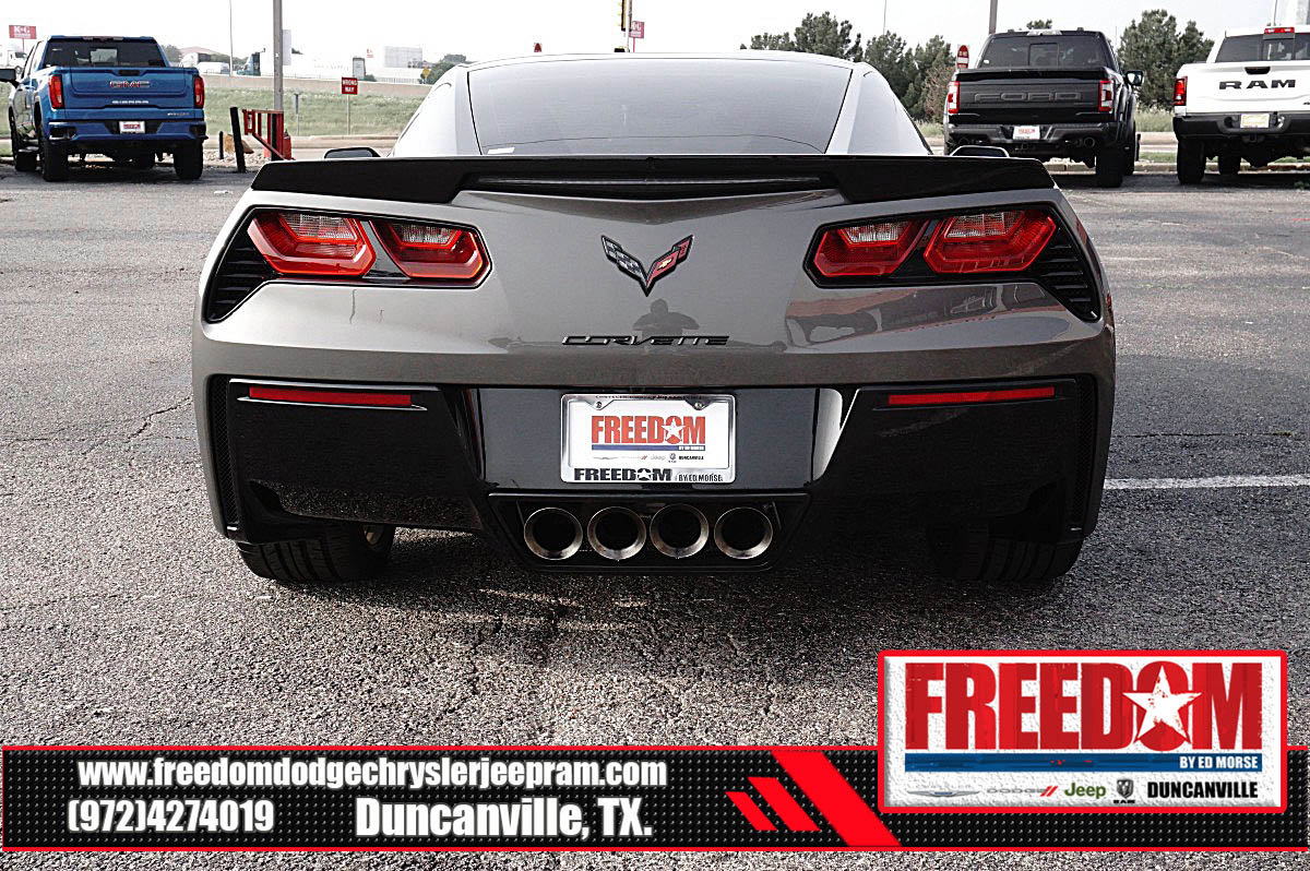 Used 2015 Chevrolet Corvette Stingray Coupe w/ 2LT Preferred Equipment Group RWD image 4