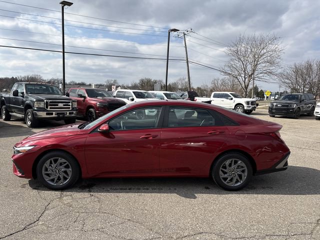 Used 2024 Hyundai Elantra SEL image 19