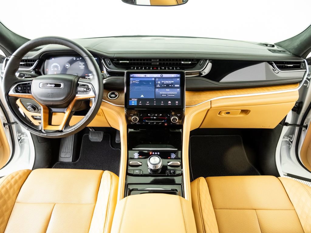 Used 2025 Jeep Grand Cherokee Summit image 18