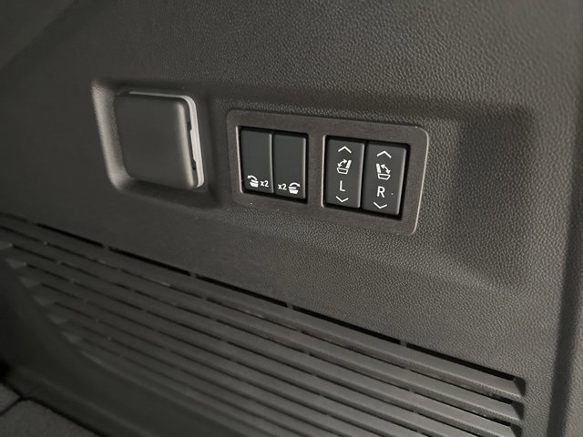 New 2026 Chevrolet Tahoe High Country image 17