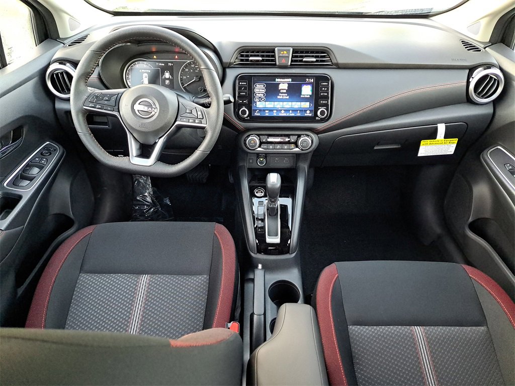 New 2025 Nissan Versa SR w/ Trunk Package image 6