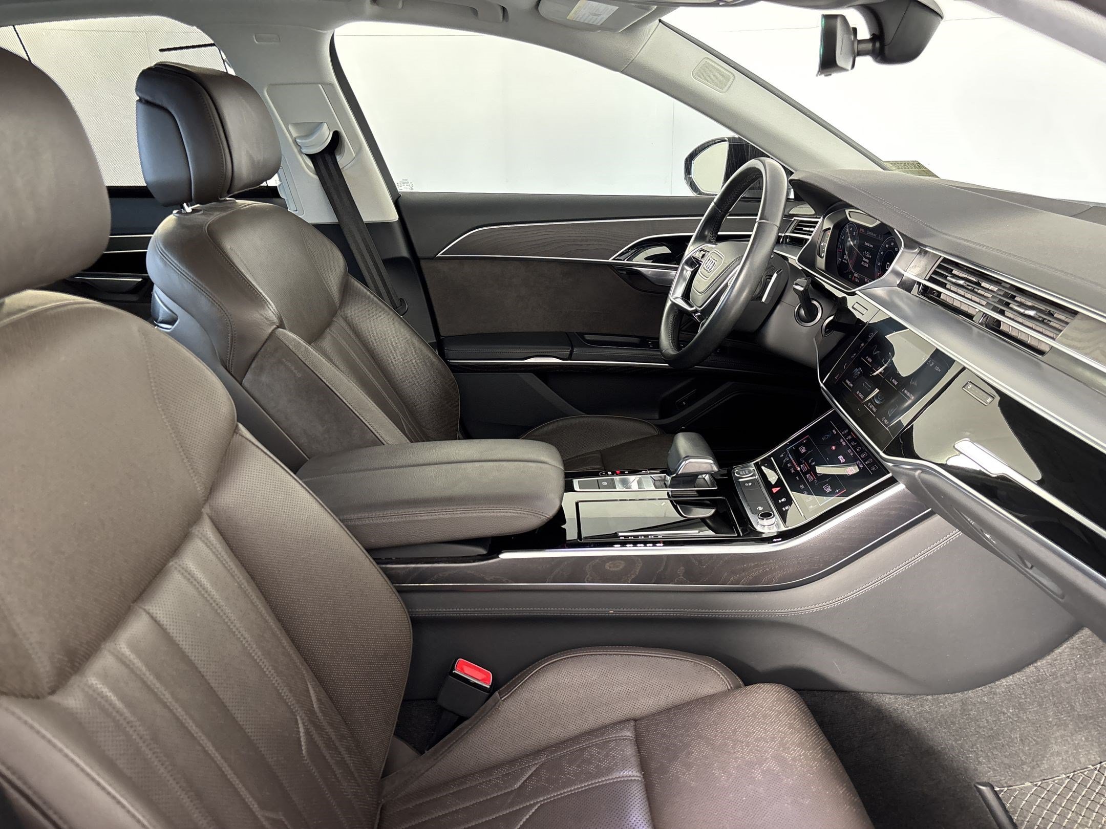 Used 2019 Audi A8 L 3.0T w/ Executive Package AWD/4WD image 24