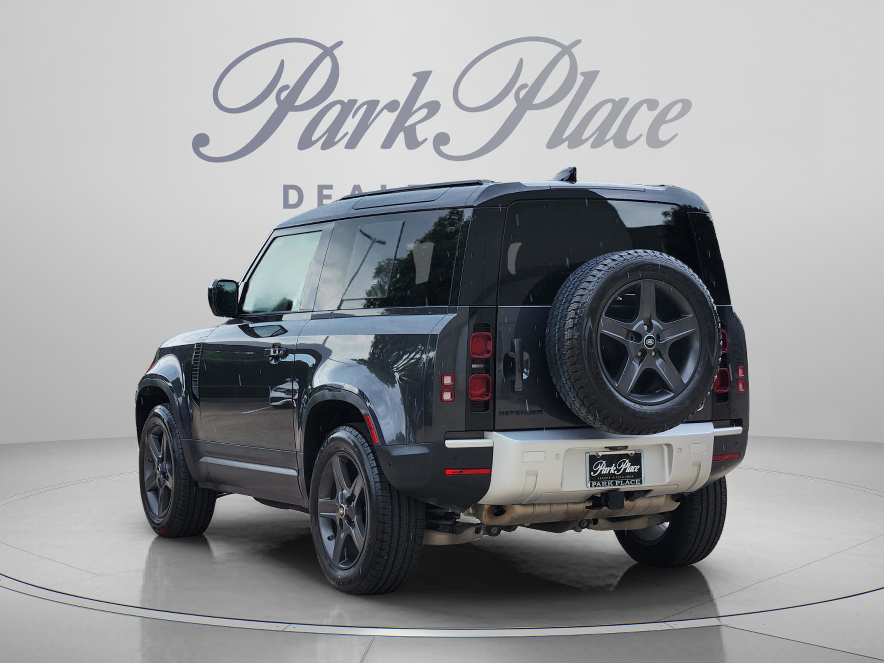 Used 2021 Land Rover Defender 90 S AWD/4WD image 3