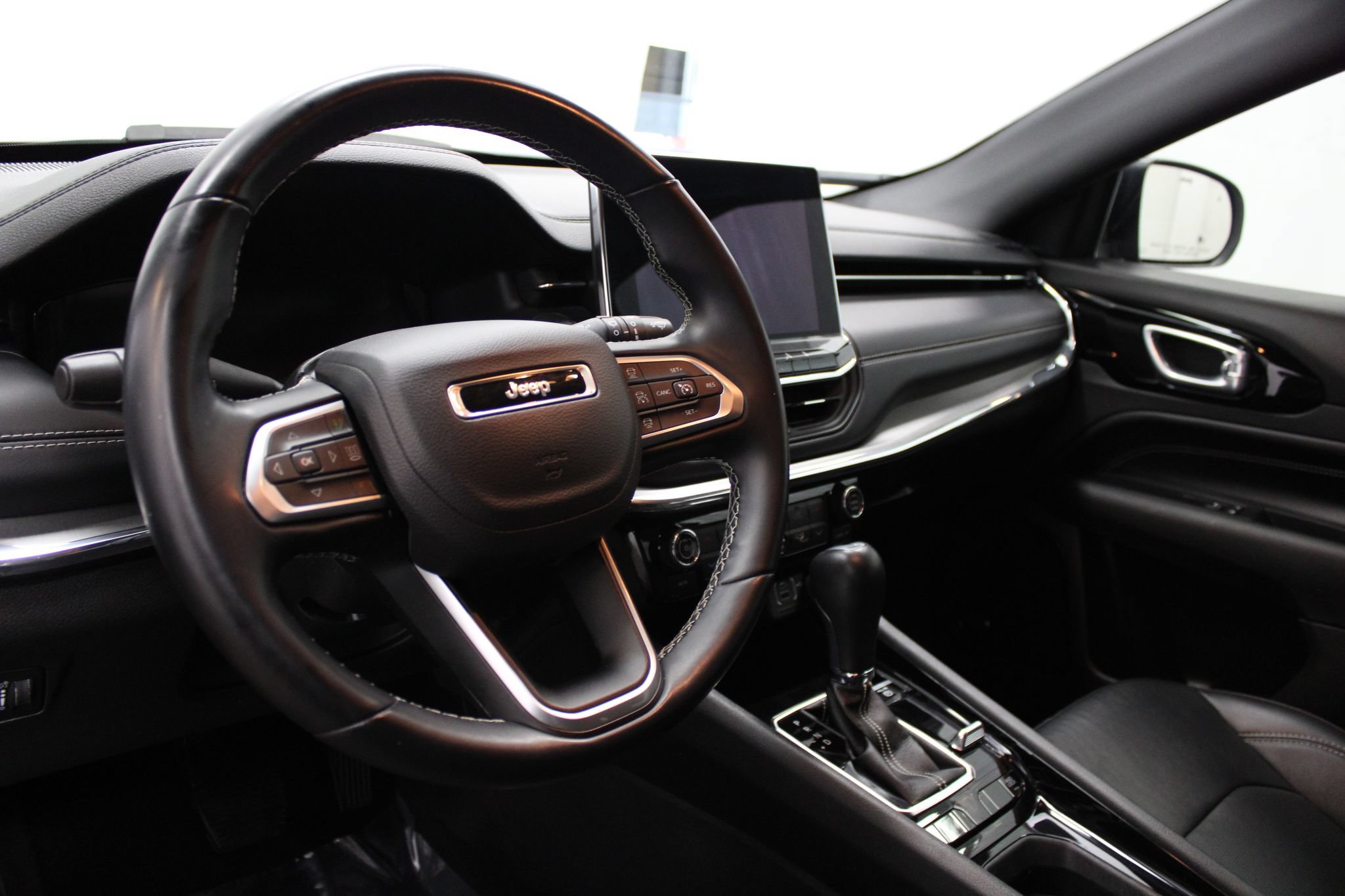 Used 2022 Jeep Compass High Altitude AWD/4WD image 16