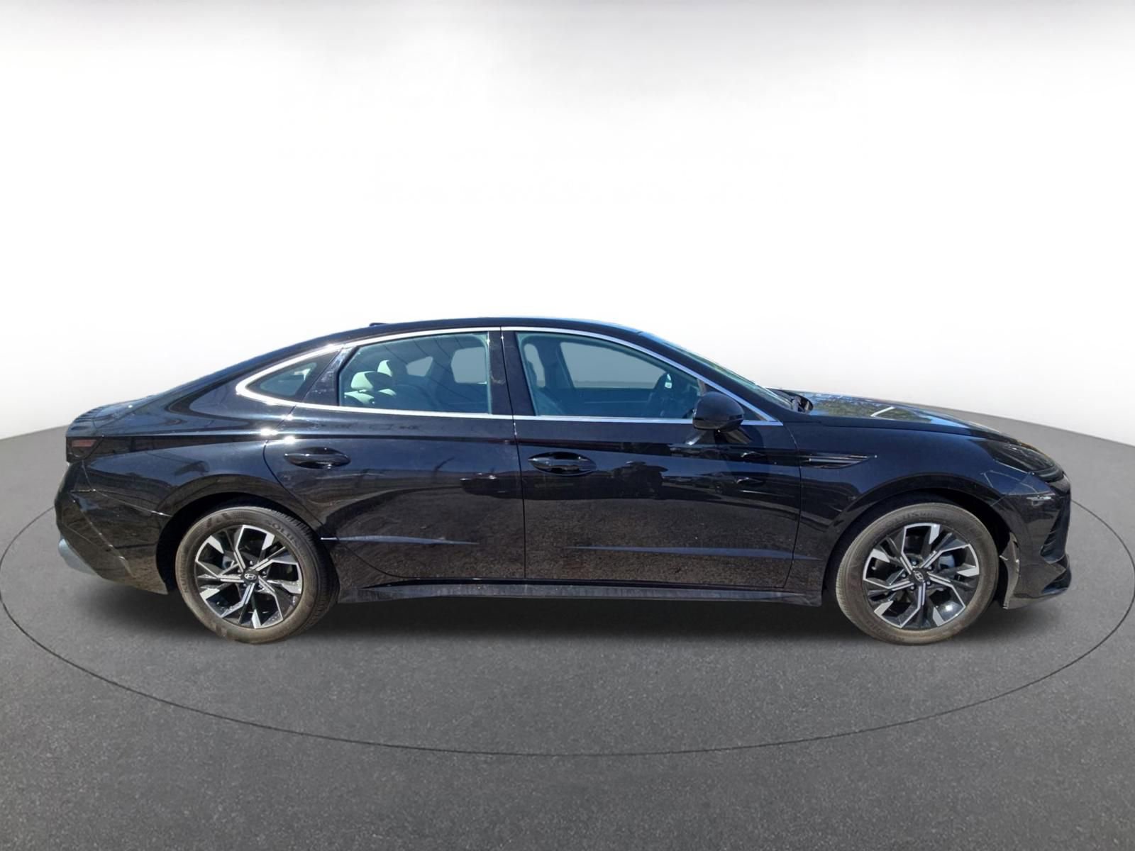 Used 2025 Hyundai Sonata SEL FWD image 10