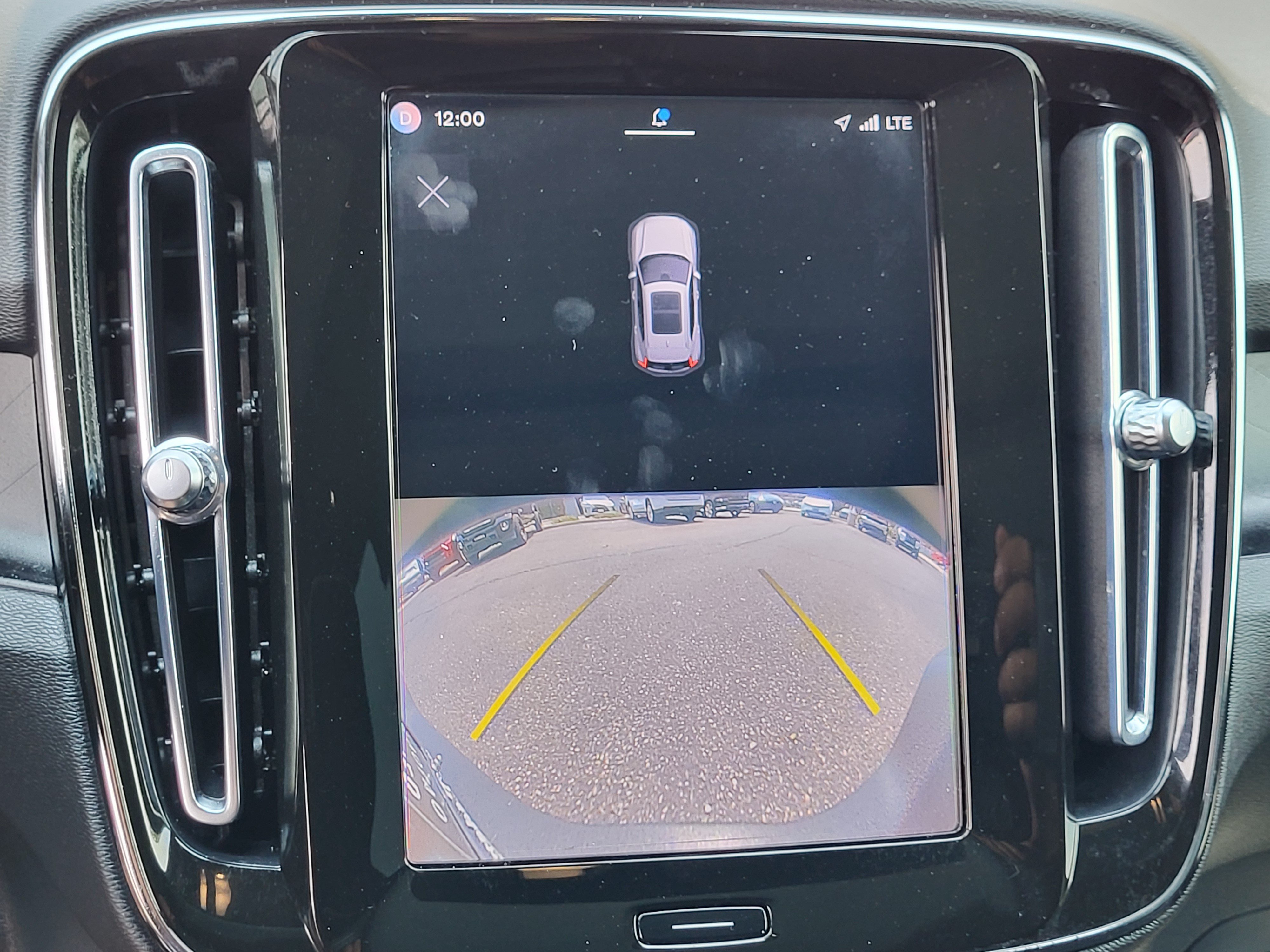 Certified 2023 Volvo XC40 Recharge Ultimate AWD/4WD image 13