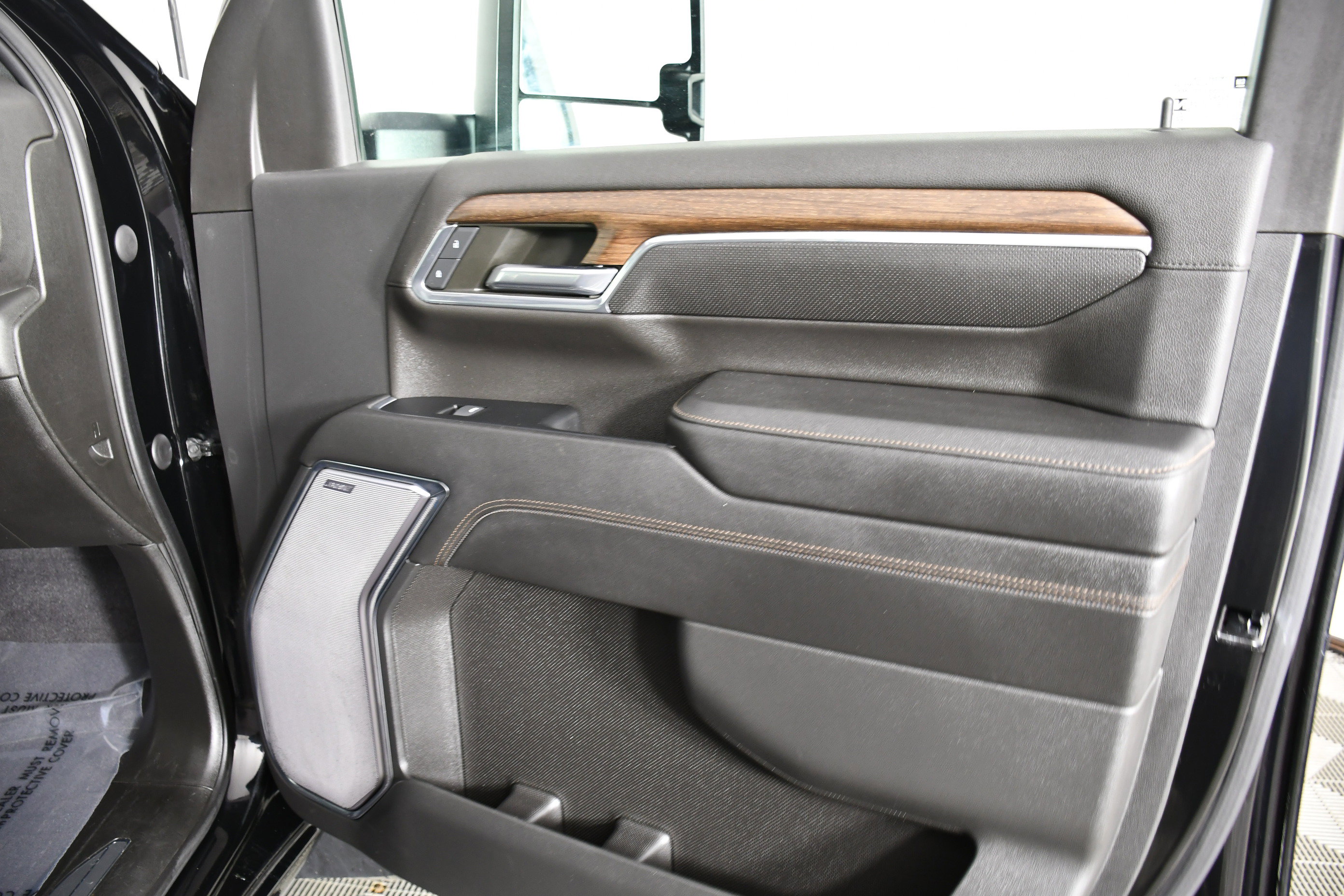Used 2024 Chevrolet Silverado 3500 High Country w/ High Country Premium Package AWD/4WD image 47