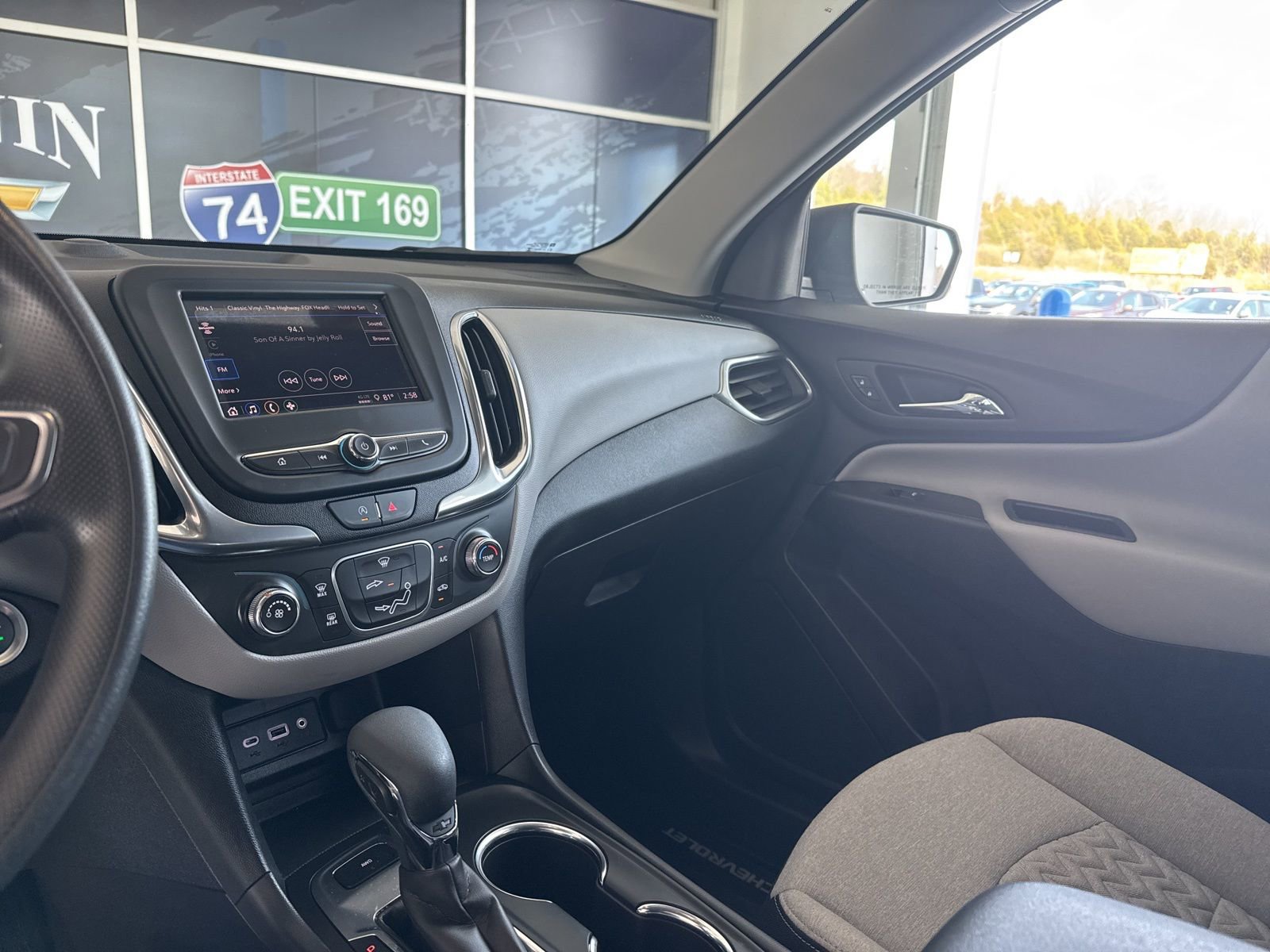 Used 2024 Chevrolet Equinox LS w/ LS Convenience Package image 25