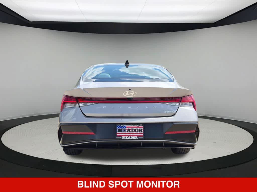 Used 2025 Hyundai Elantra Limited FWD image 5