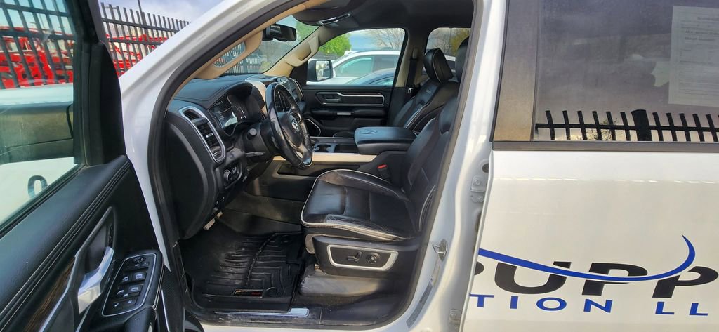 Used 2020 RAM 1500 Laramie AWD/4WD image 3