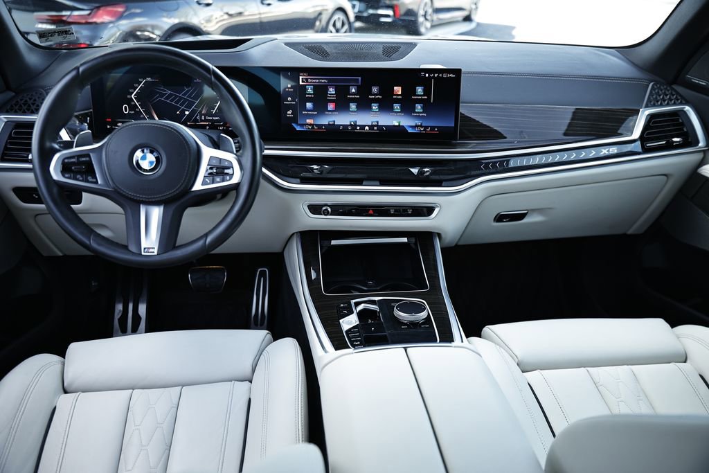 Used 2024 BMW X5 xDrive40i w/ M Sport Package AWD/4WD image 28