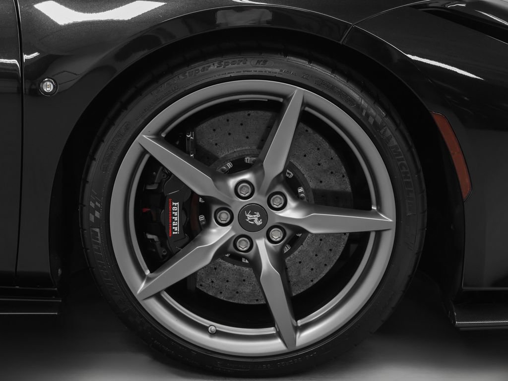 Certified 2021 Ferrari F8 Tributo RWD image 11