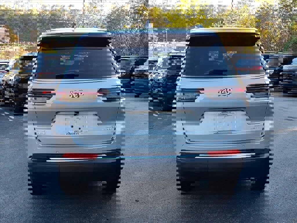 New 2025 Jeep Grand Cherokee L Limited image 4