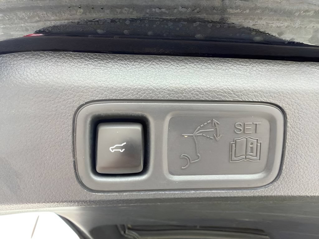 Used 2023 Ford Expedition XLT AWD/4WD image 24