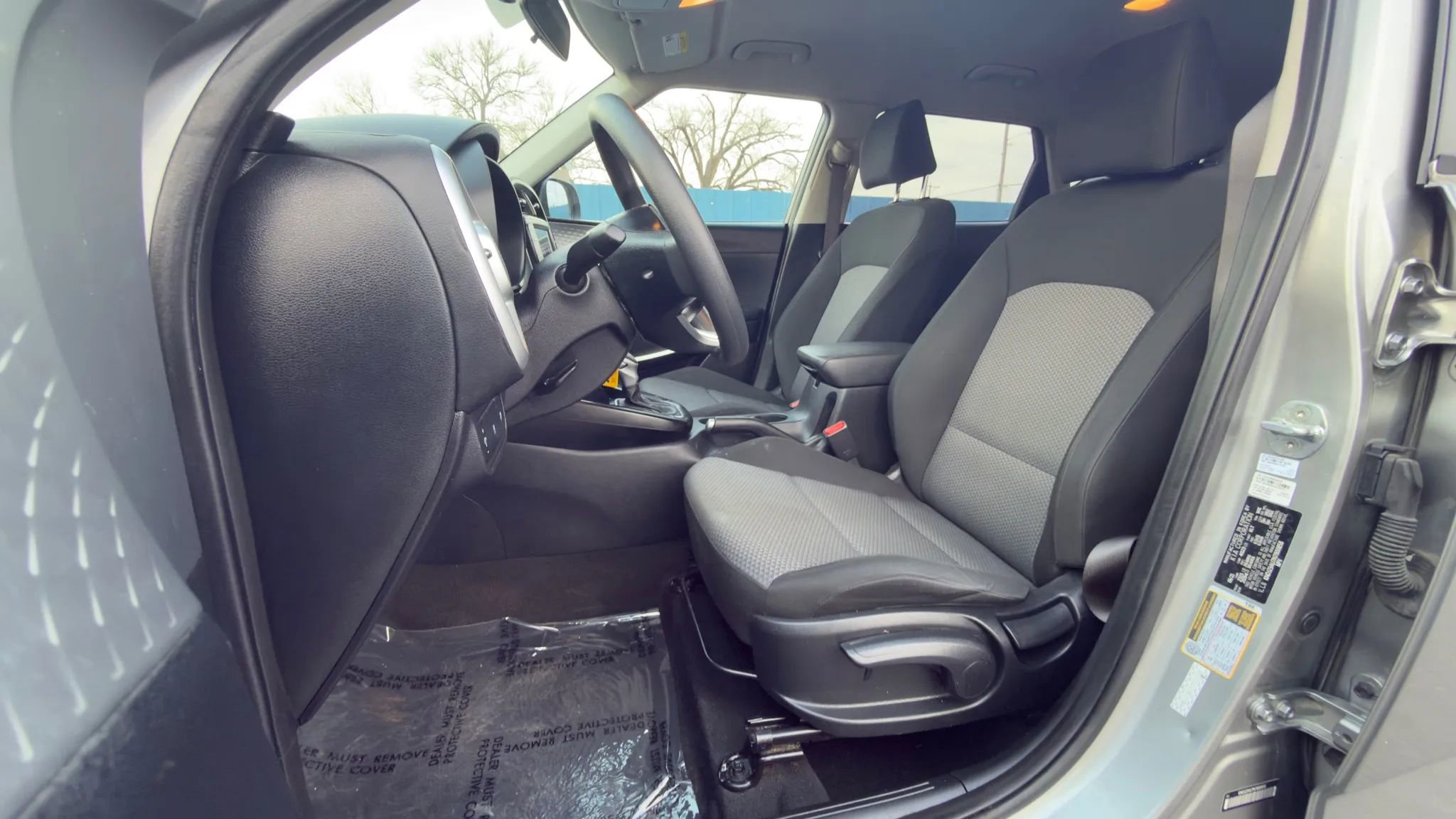 Used 2022 Kia Soul LX image 10