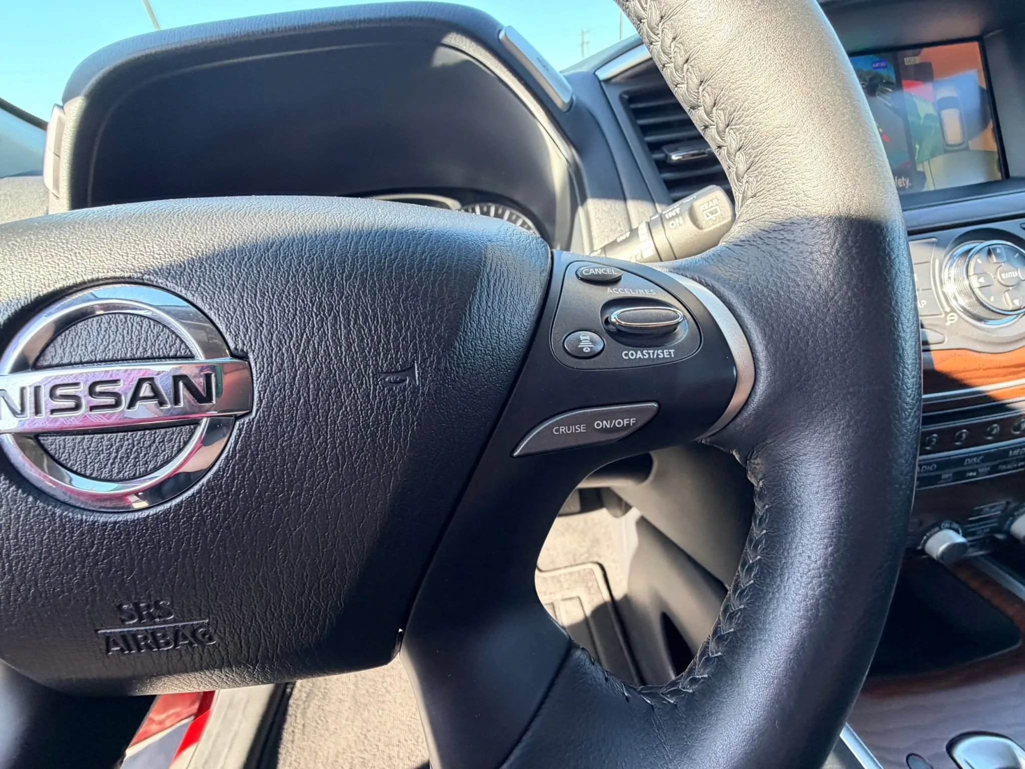 Used 2020 Nissan Pathfinder Platinum w/ Cargo Package AWD/4WD image 15