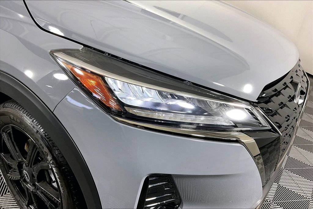 Certified 2024 Nissan Kicks SR w/ SR Premium Package FWD image 39