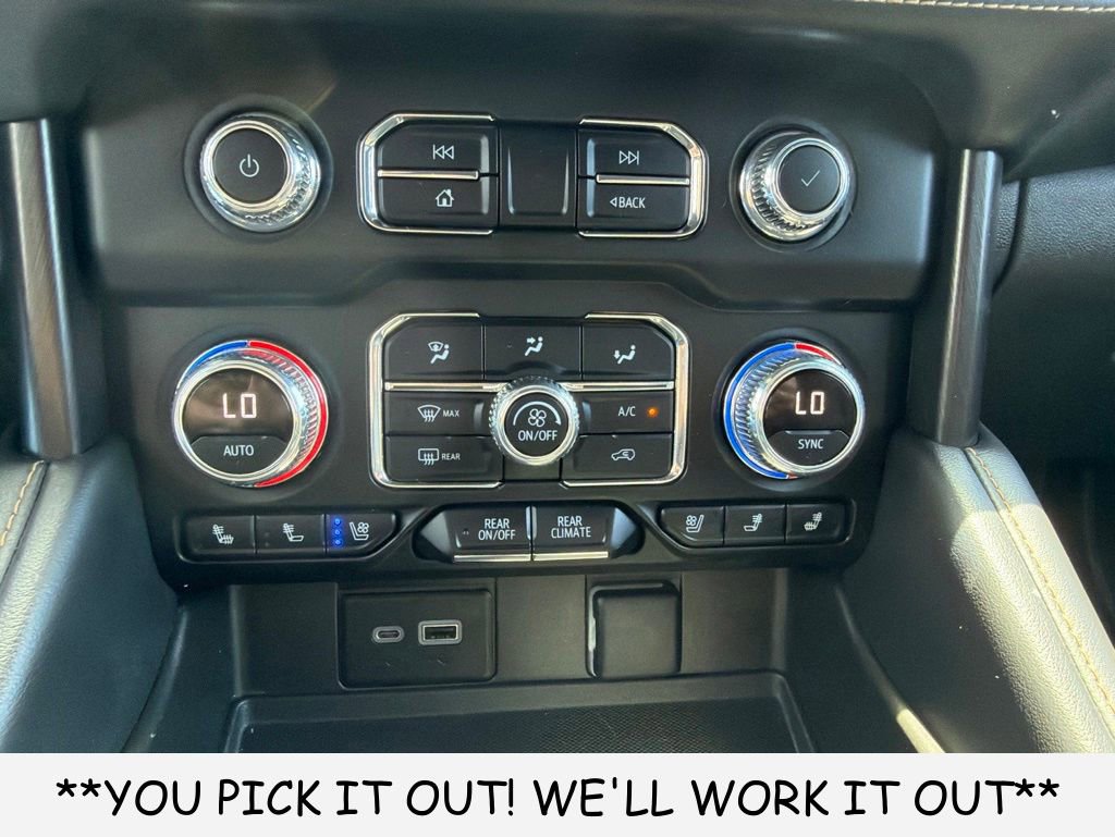 Used 2023 GMC Yukon AT4 w/ Technology Package AWD/4WD image 17