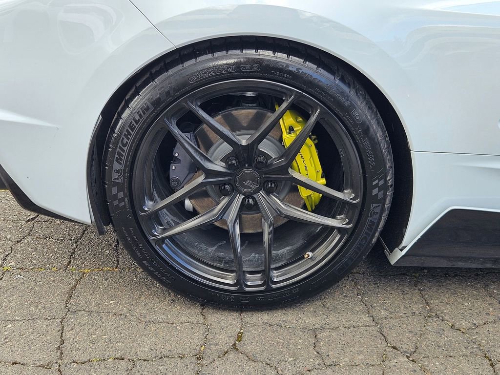 Used 2020 Chevrolet Corvette Stingray Preferred Cpe w/ 2LT Preferred Equipment Group RWD image 9