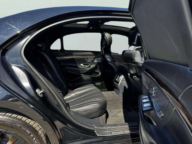 Used 2019 Mercedes-Benz S 560 4MATIC Sedan image 41
