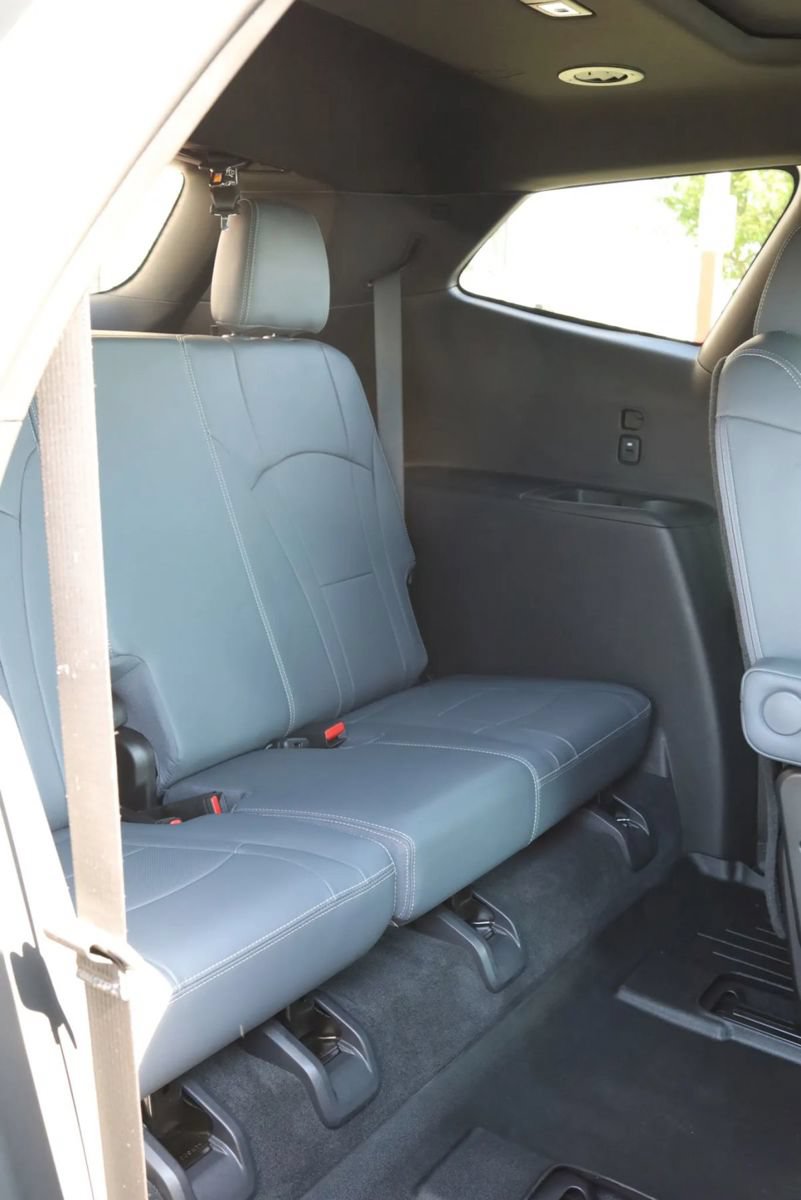 Used 2022 Buick Enclave Essence w/ Experience Buick Package AWD/4WD image 52
