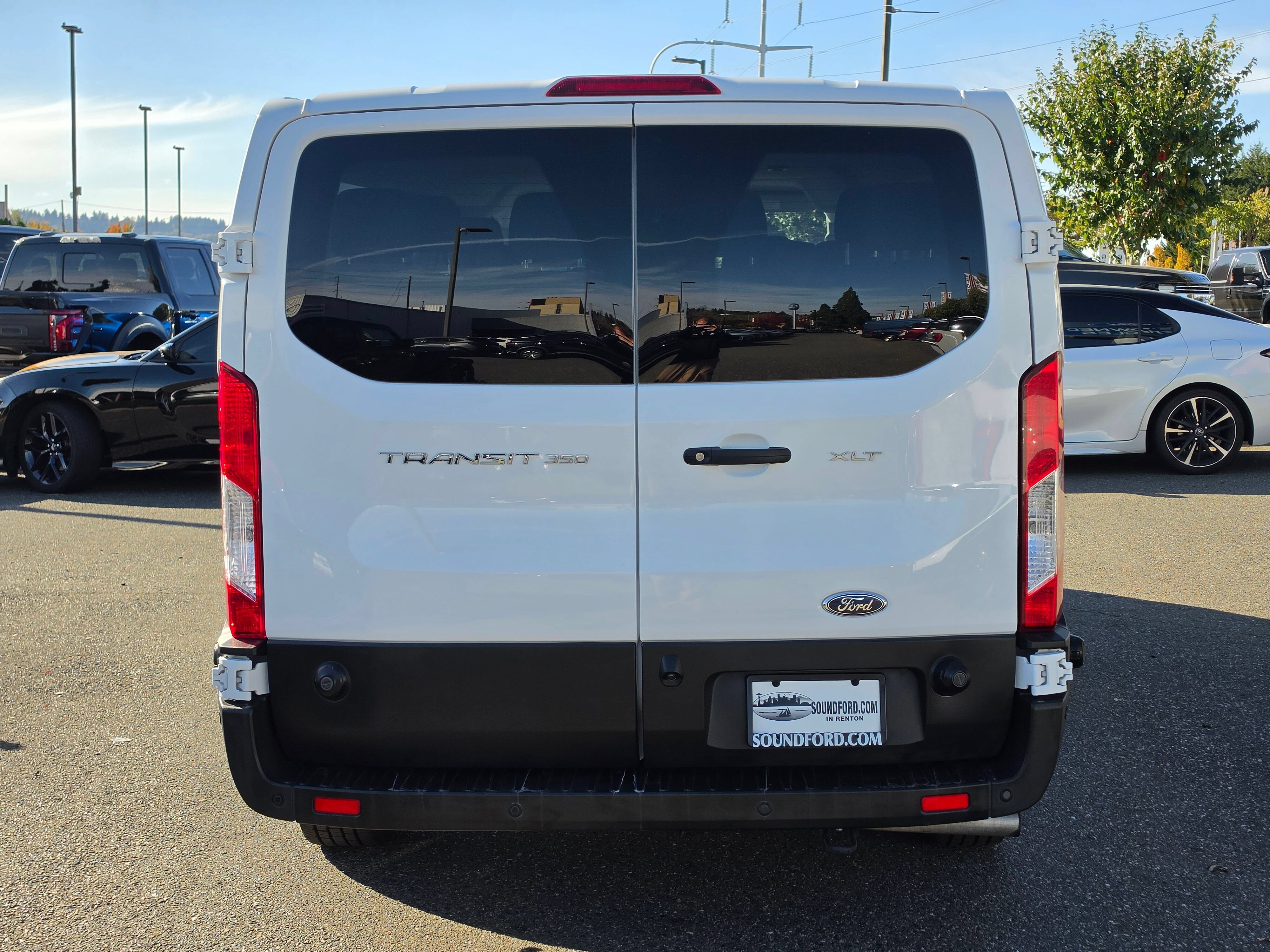 Used 2024 Ford Transit 350 XLT RWD image 6