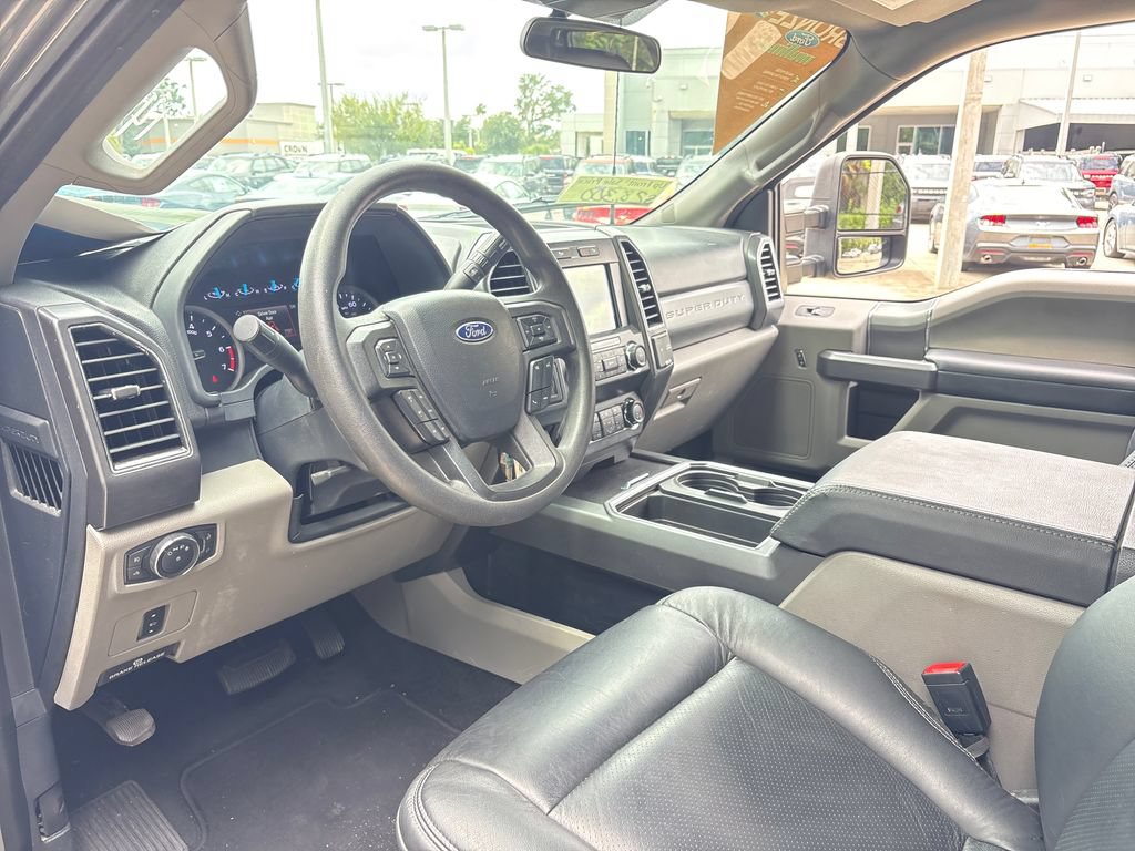 Used 2022 Ford F250 XLT w/ Black Appearance Package AWD/4WD image 6