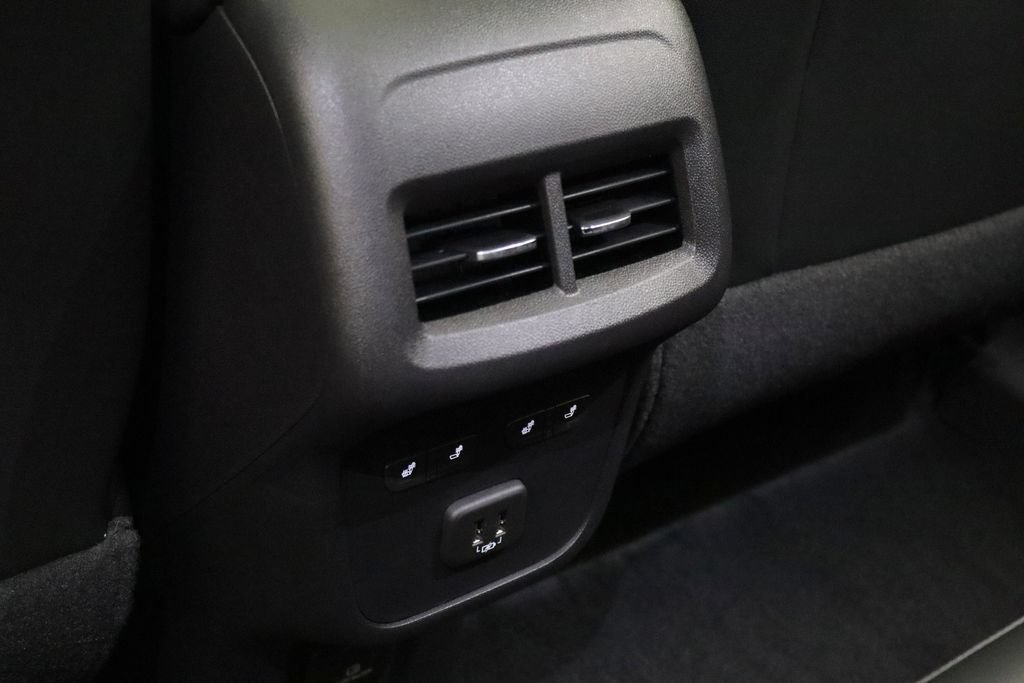 Certified 2024 Chevrolet Equinox Premier AWD/4WD image 9
