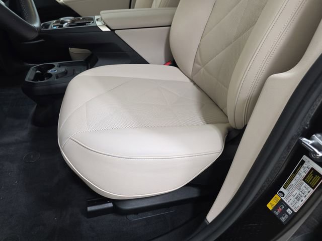 Certified 2025 BMW iX xDrive50 image 26