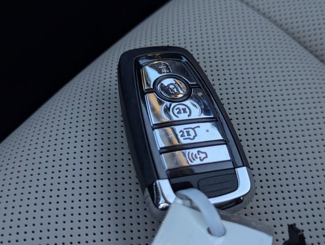 New 2026 Lincoln Corsair Reserve w/ Jet Appearance Package image 28