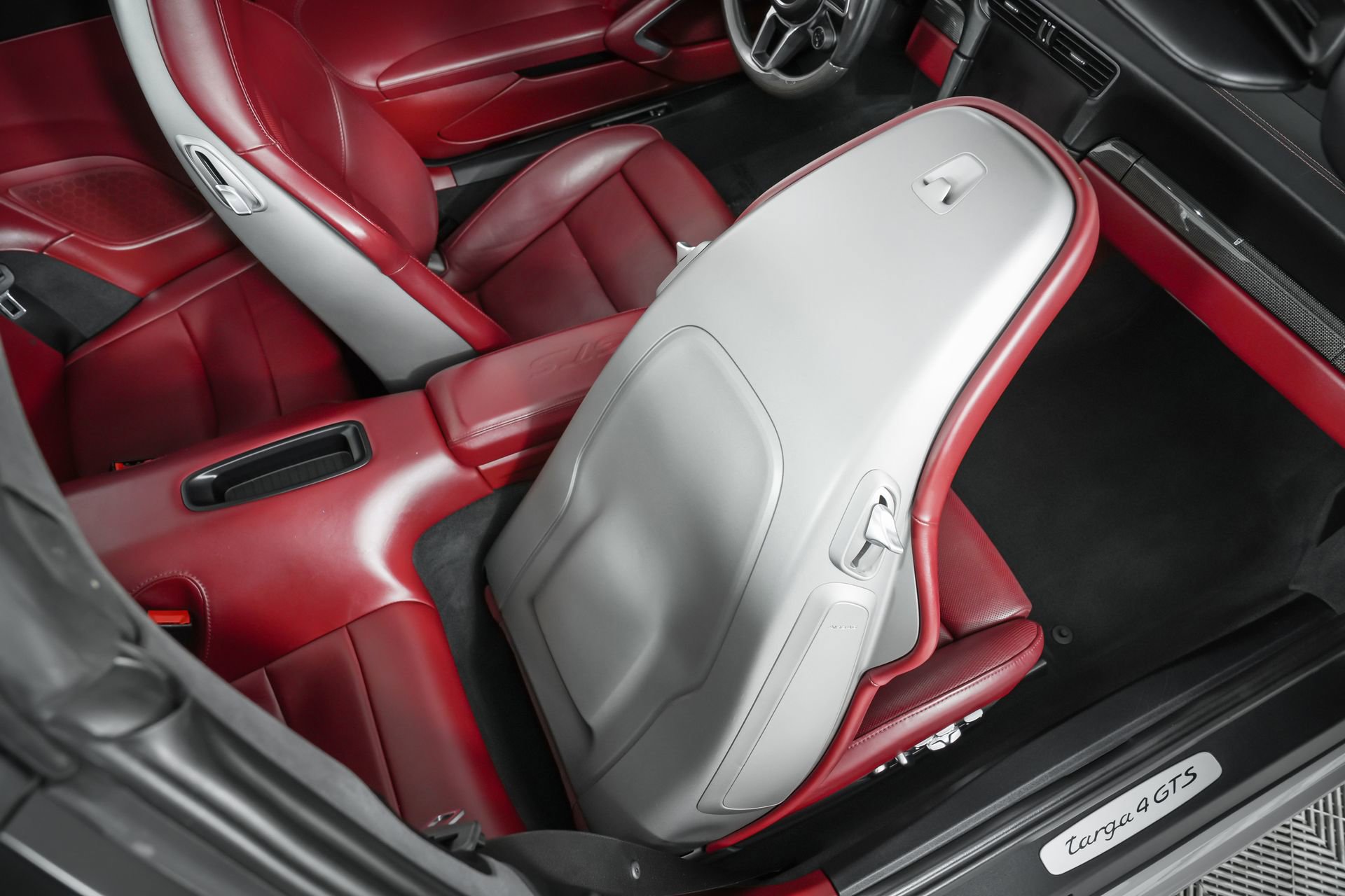 Used 2018 Porsche 911 Targa 4 GTS image 19