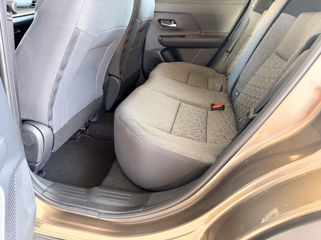 Used 2026 Nissan Kicks SV w/ Cold Weather Package FWD image 30