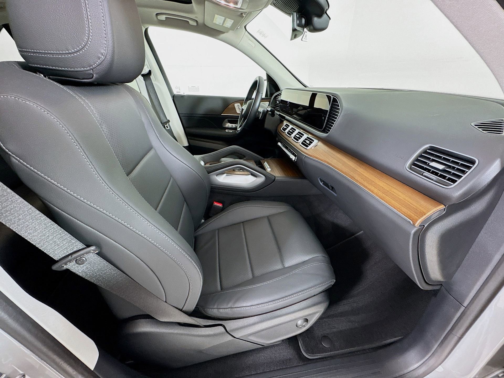 Certified 2025 Mercedes-Benz GLE 350 4MATIC image 31