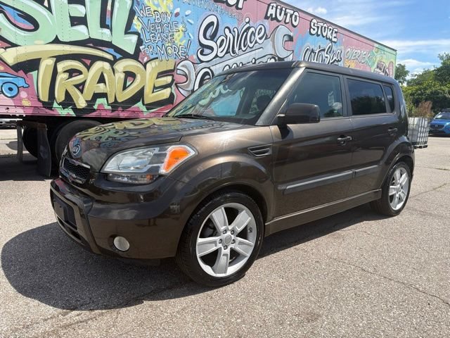 Used 2011 Kia Soul ! FWD image 3