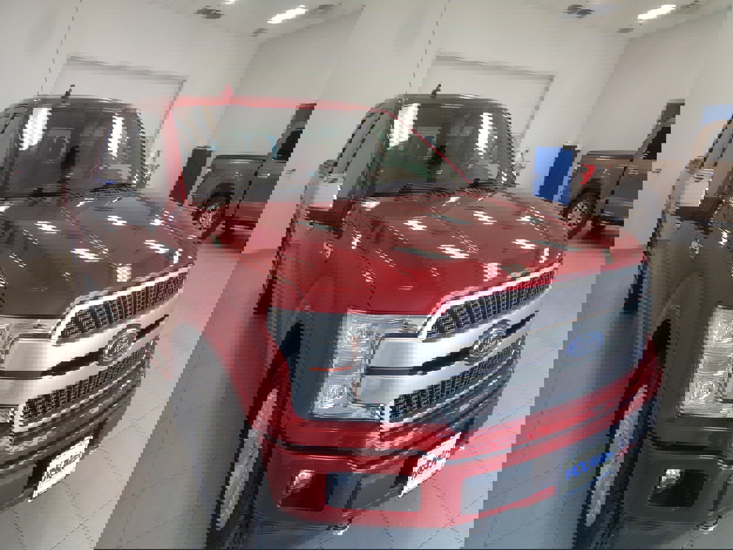 Used 2018 Ford F150 Platinum image 4