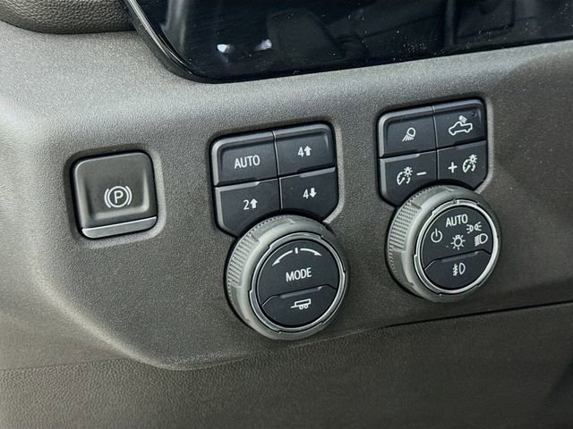 Used 2022 Chevrolet Silverado 1500 LTZ w/ LTZ Premium Package AWD/4WD image 10