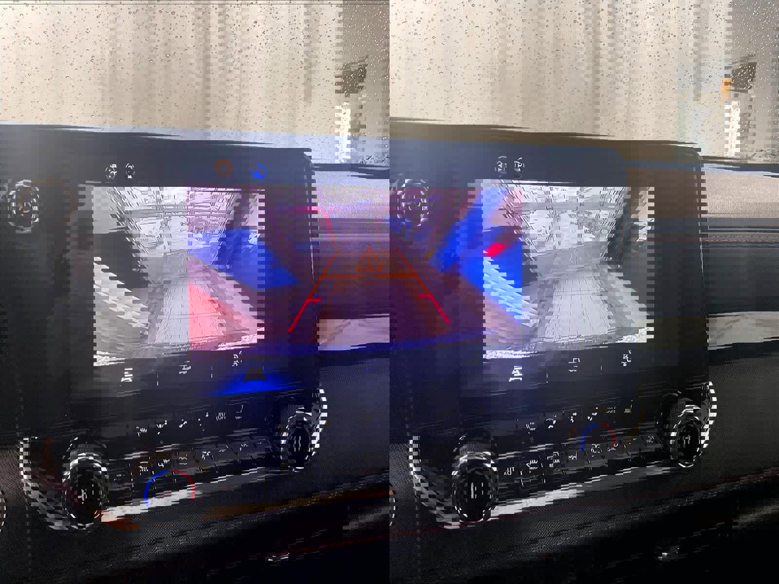 Used 2024 Chevrolet Colorado Z71 w/ Z71 Convenience Package 2 image 19