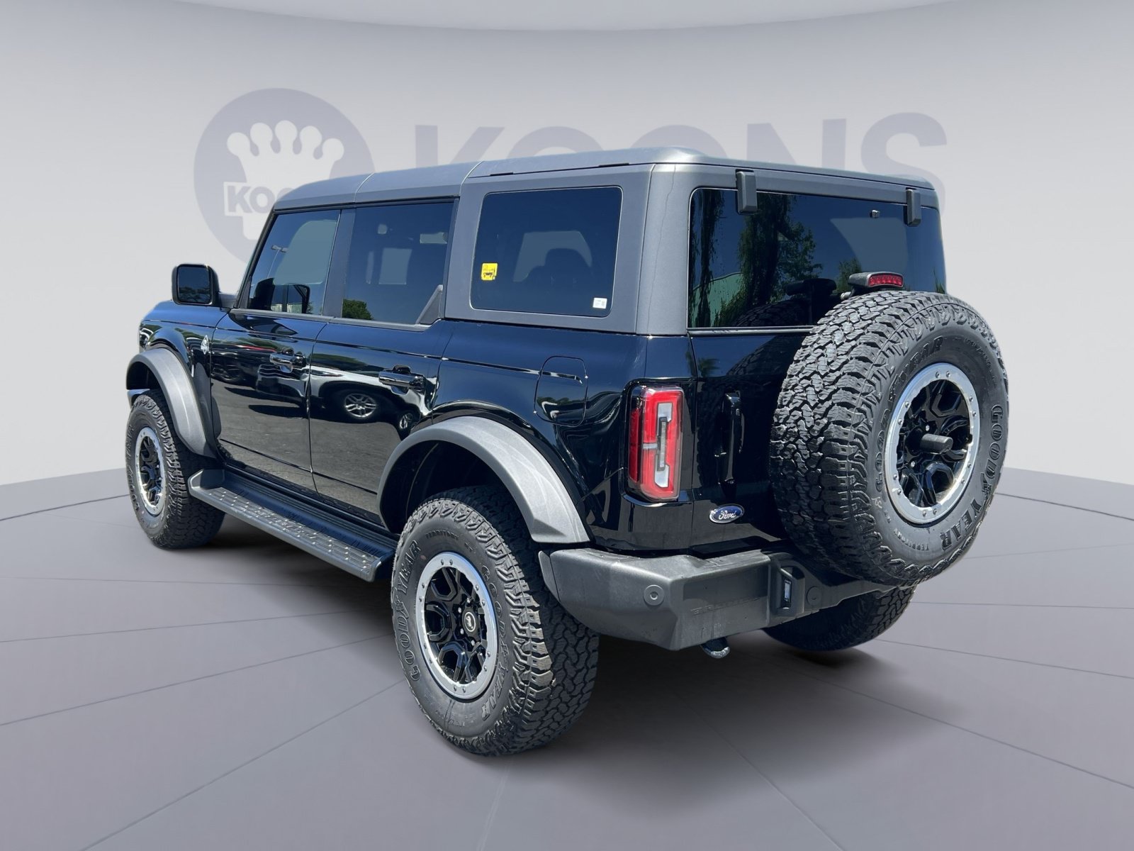 New 2025 Ford Bronco Outer Banks w/ Sasquatch Package AWD/4WD image 14