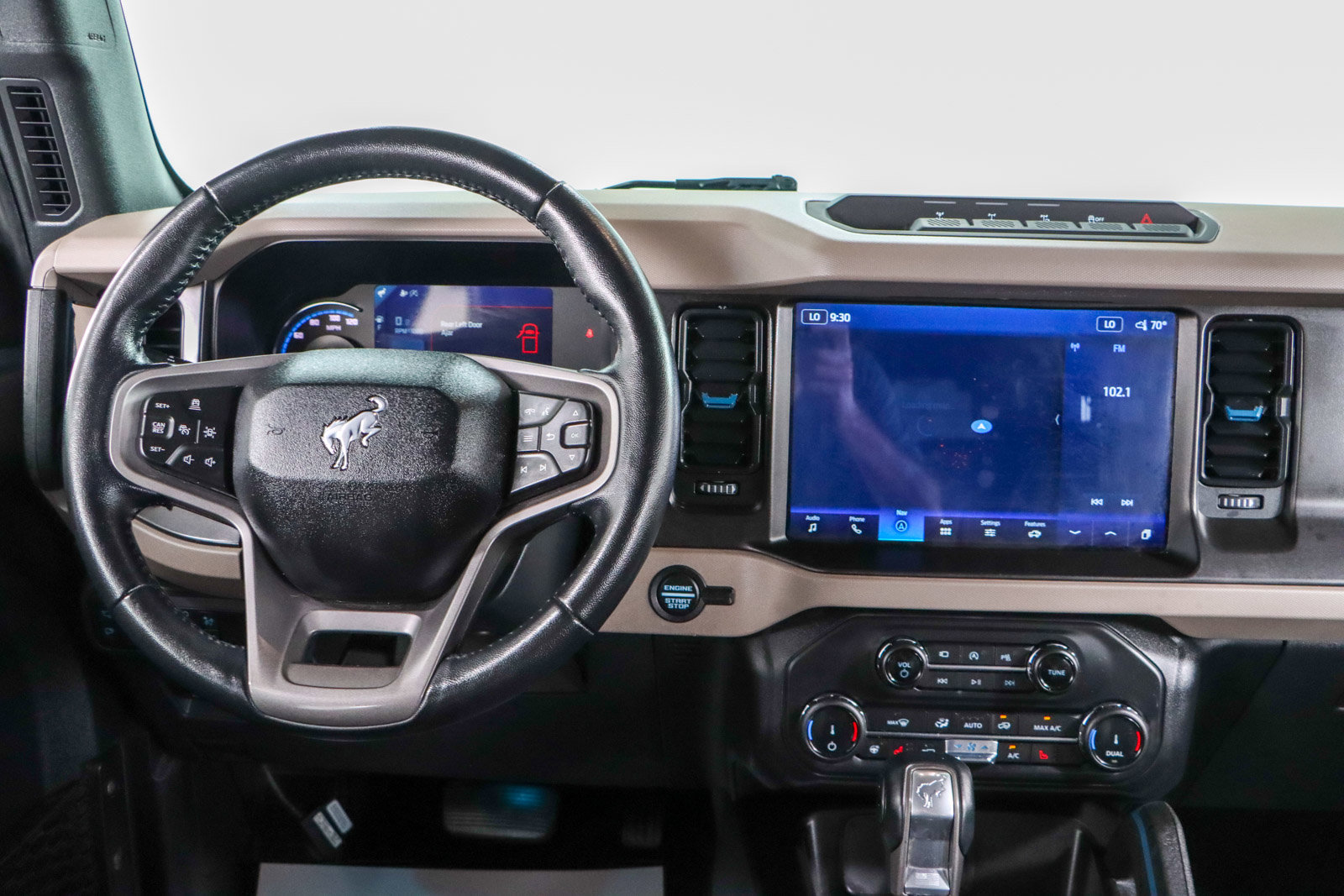 Used 2022 Ford Bronco Wildtrak image 17